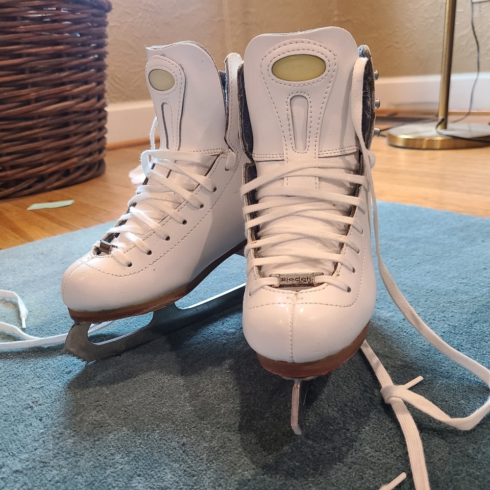 Riedell Stride Kids Size 1 Ice Skates